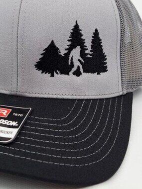 Retro Rare Myth Sasquatch Bigfoot Richardson 112 Trucker Cap Hat Mesh 80s Hike